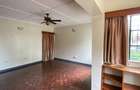 5 Bed House with En Suite in Runda - 13