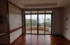 4 Bed Apartment with En Suite at Riverside Drive - 4