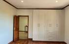 4 Bed House with En Suite in Lavington - 14