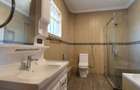 4 Bed House with En Suite at Five Star Road - 13