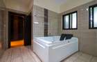 5 Bed Apartment at Riverside Drive - 15