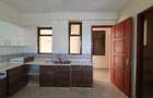2 Bed Apartment with En Suite at Mpaka Rd - 5