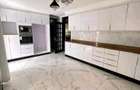 7 Bed House with En Suite at Hardy - 5