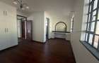 5 Bed House with En Suite in Ridgeways - 4
