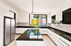 5 Bed Villa with En Suite in Spring Valley - 6