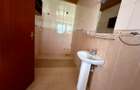 5 Bed Townhouse with En Suite in Lavington - 18