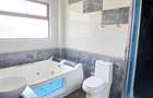 5 Bed Townhouse with En Suite at Riverside Drive - 19