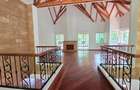 5 Bed Townhouse with En Suite at Rossylin Lone Tree - 9