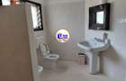 5 Bed Townhouse with En Suite in Malindi - 12