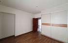 4 Bed Apartment with En Suite at Githuri Rd - 10