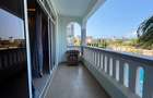 1 Bed Apartment with En Suite at Serena Road - 6
