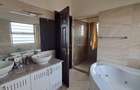 2 Bed Apartment with En Suite in Kilimani - 12