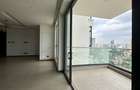 4 Bed Apartment with En Suite in Riverside - 17