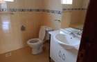 3 Bed Apartment with En Suite at Brookside - 8