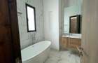 2 Bed Apartment with En Suite in Rosslyn - 5