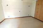 4 Bed Apartment with En Suite at Facing Statehouse - 2