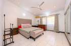 6 Bed House with En Suite at Greenwood Drive - 9
