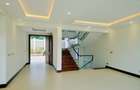 6 Bed Villa with En Suite at 2026-183 - 5