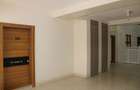 5 Bed Apartment with En Suite in Parklands - 2