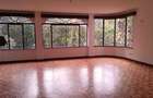 6 Bed Villa with En Suite in Nyari - 3