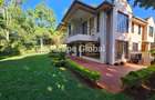 5 Bed House with En Suite in Karen Hardy - 5