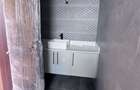 4 Bed House with En Suite in Membley - 14