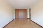 3 Bed Apartment with En Suite at Brookside Drive - 5