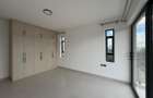 3 Bed Apartment with En Suite in Westlands Area - 5