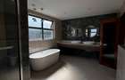 5 Bed Townhouse with En Suite in Lavington - 13