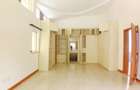 4 Bed Townhouse with En Suite at Riverside Drive - 16