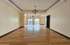 3 Bed Apartment with En Suite in Riverside - 15