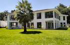 5 Bed House with En Suite in Runda - 1