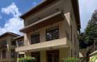 5 Bed Villa with En Suite at Lavington - 1