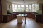 5 Bed Townhouse with En Suite in Rosslyn - 16