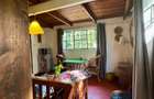 1 Bed House with En Suite at Karen Hardy - 7