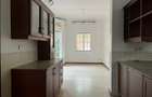 5 Bed Townhouse with En Suite in Rosslyn - 7