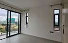 3 Bed Apartment with En Suite in Brookside - 4