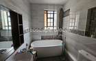 5 Bed Townhouse with En Suite in Lavington - 8