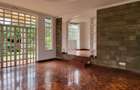 5 Bed House with En Suite in Rosslyn - 2