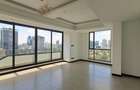4 Bed Apartment with En Suite in Riverside - 2