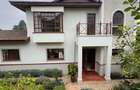 3 Bed Villa with En Suite at Redhill - 2