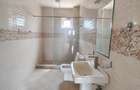 3 Bed Apartment with Garden at Parklands - 5