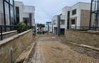 5 Bed Villa with En Suite in Lavington - 1