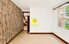 5 Bed House with En Suite in Rosslyn - 7