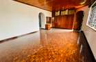 5 Bed Townhouse with En Suite in Lavington - 4