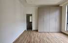 4 Bed Apartment with En Suite in Riverside - 9