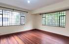 5 Bed Townhouse with En Suite in Lavington - 9