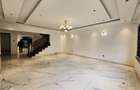 5 Bed Townhouse with En Suite at Lavington - 13