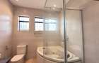 5 Bed Townhouse with En Suite in Brookside - 16
