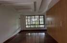 5 Bed Townhouse with En Suite in Lavington - 8